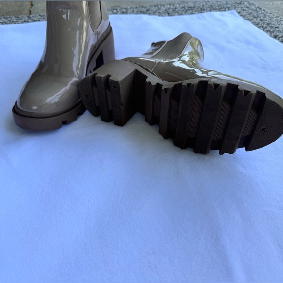 Tan platform boots - Picture 3 of 3